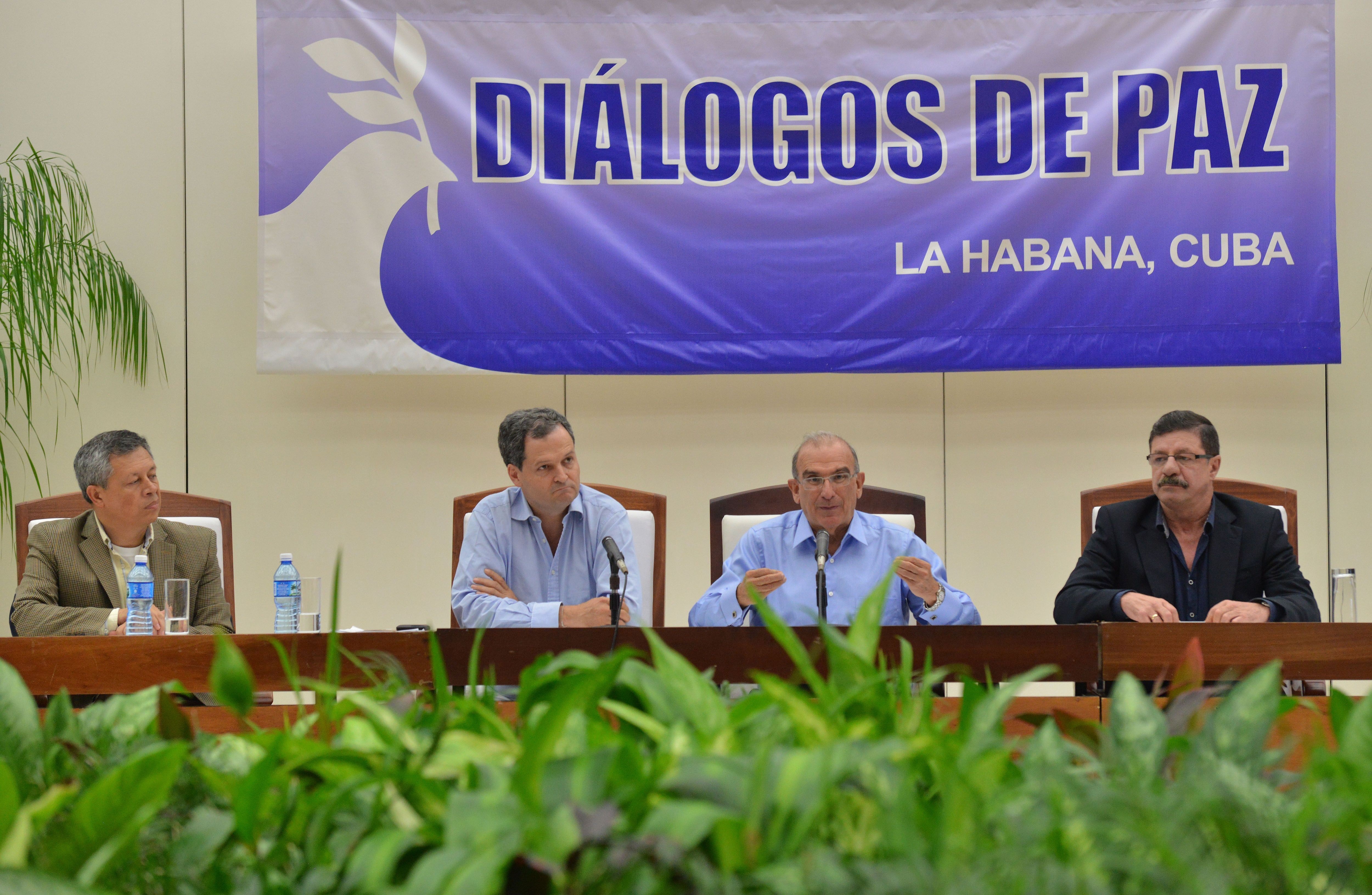 Colombia y FARC discrepan sobre entrada en vigor de acuerdo de paz