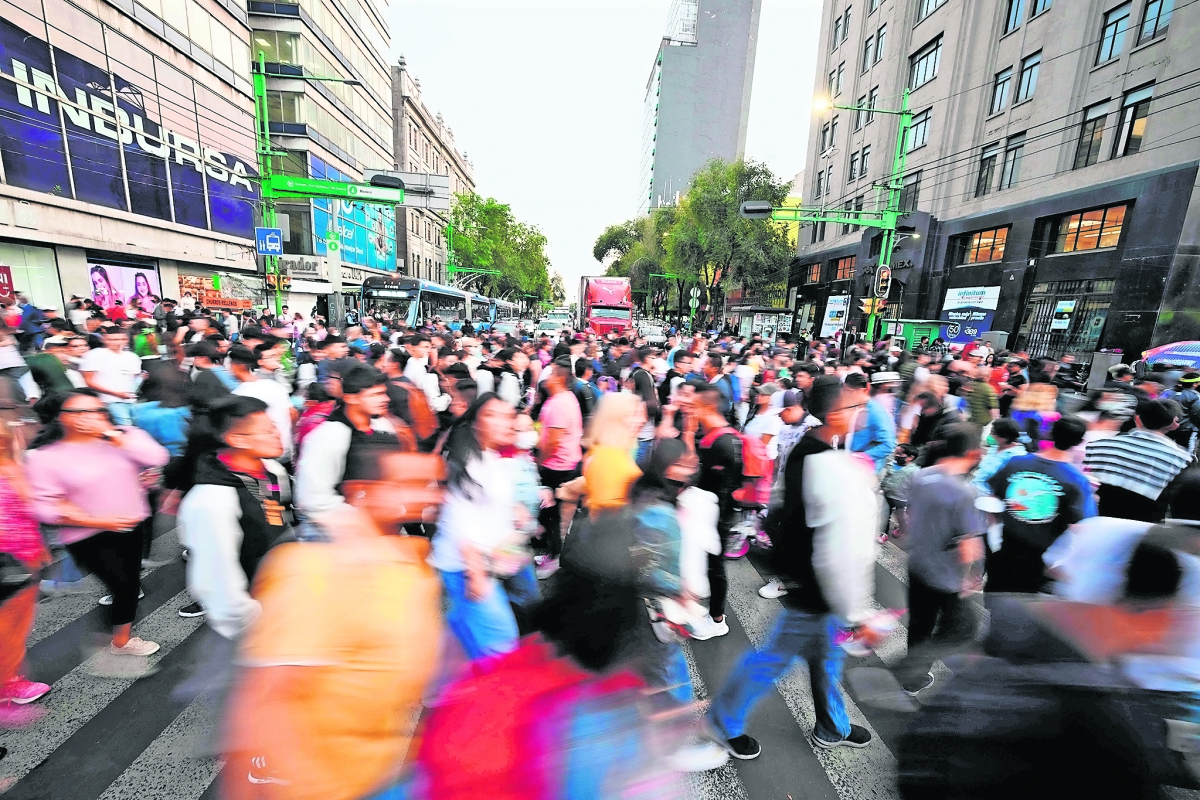 Economía mexicana aceleró su marcha en febrero, estima el Inegi