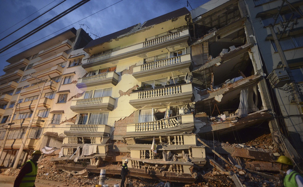 Rescatan cadáver de escombros en Coquimbo; faltan 4 más