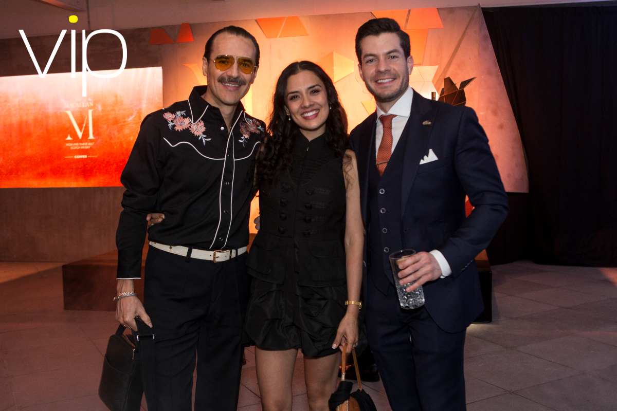 Jorge Poza, Sara Maldonado y Fabiola Guajardo juntos en una noche "highlander"