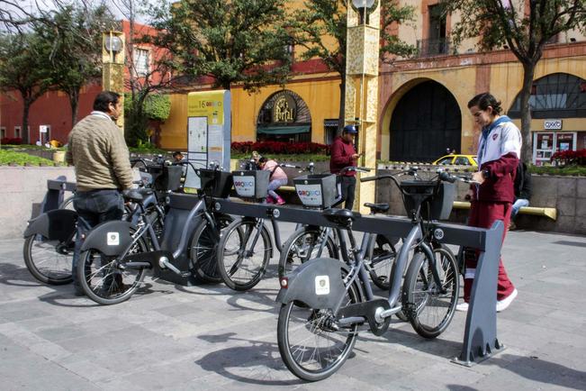 Removerán 50 bases de bicis en la capital