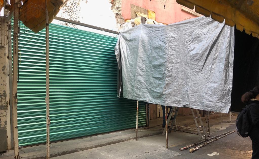 Unión Tepito instala cortinas metálicas para invadir predios