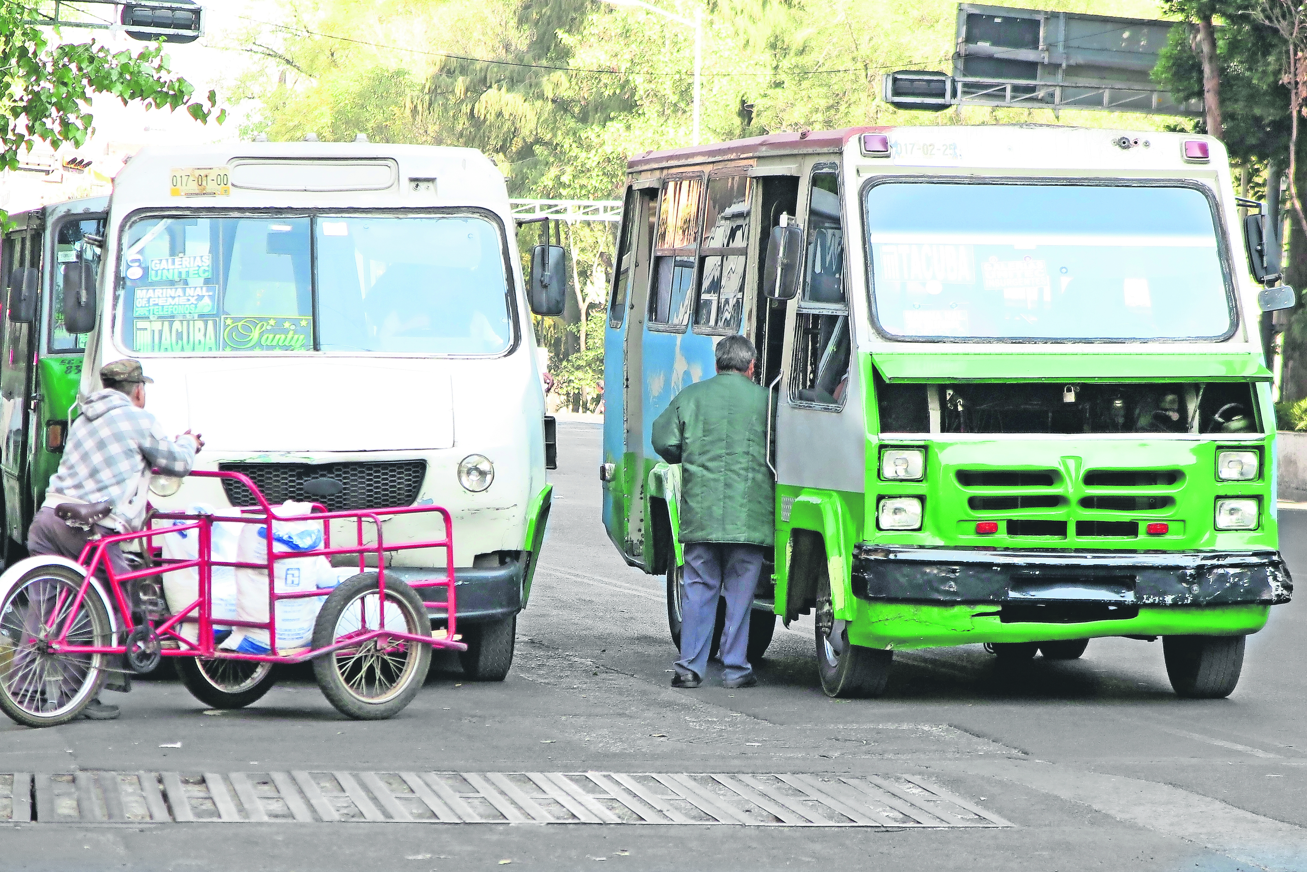 Extorsión. Conductores de microbuses pagan hasta 200 pesos diarios