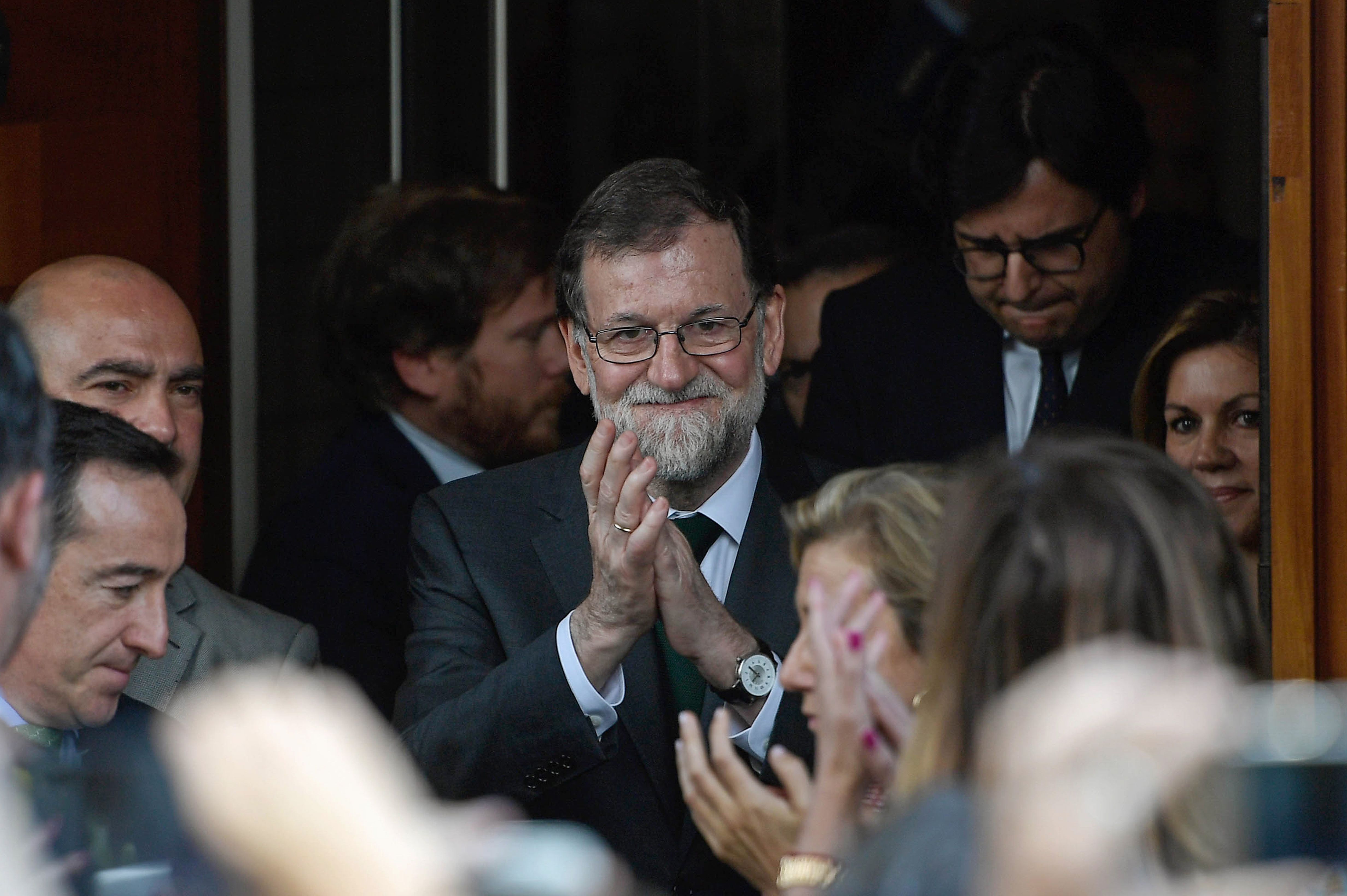 Rajoy se va con pensión de 80 mil euros al año; expresidentes mexicanos reciben aún más