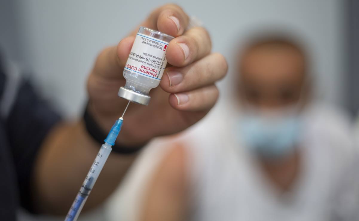 Vacunados contra el Covid-19 pueden reunirse sin usar cubrebocas, afirma el CDC de EU