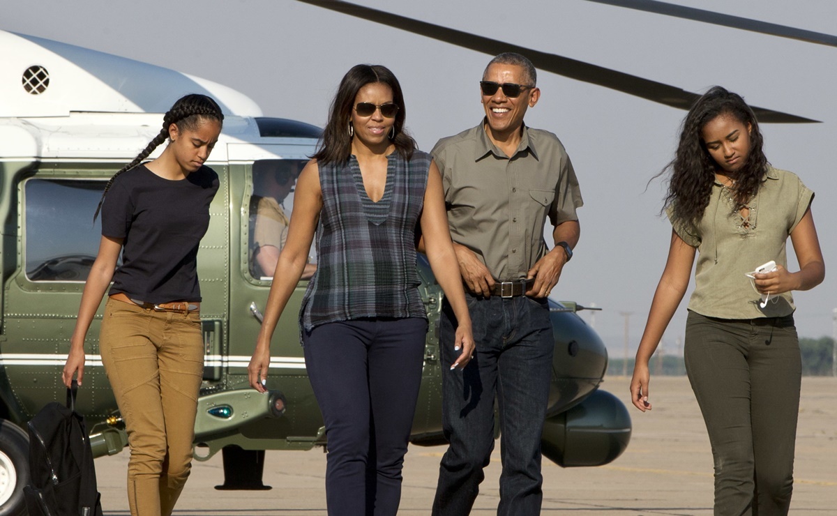 Nueva foto de Obama y sus hijas desata reacciones en Instagram