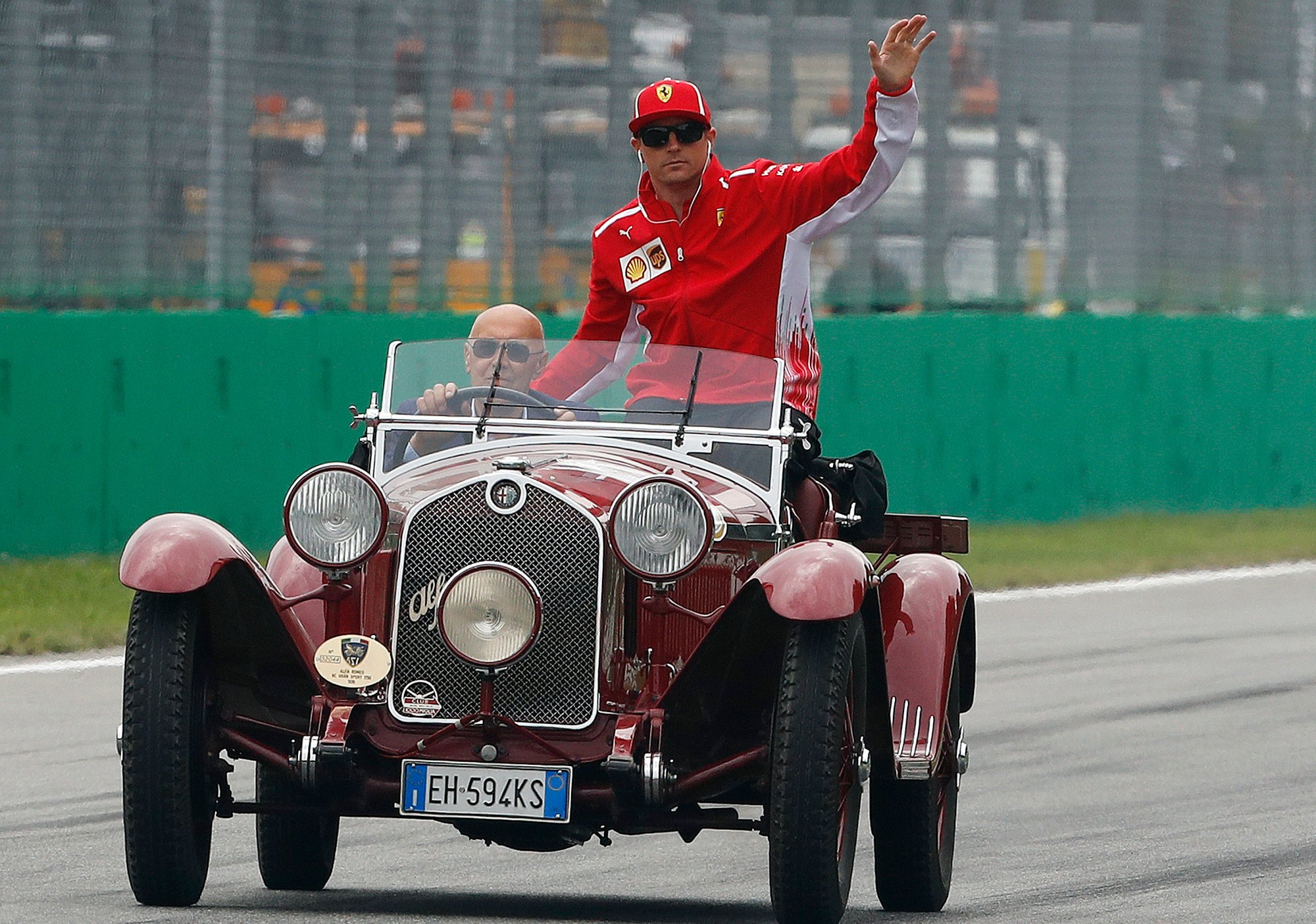 Räikkönen se va de Ferrari, correrá para Sauber la siguiente temporada