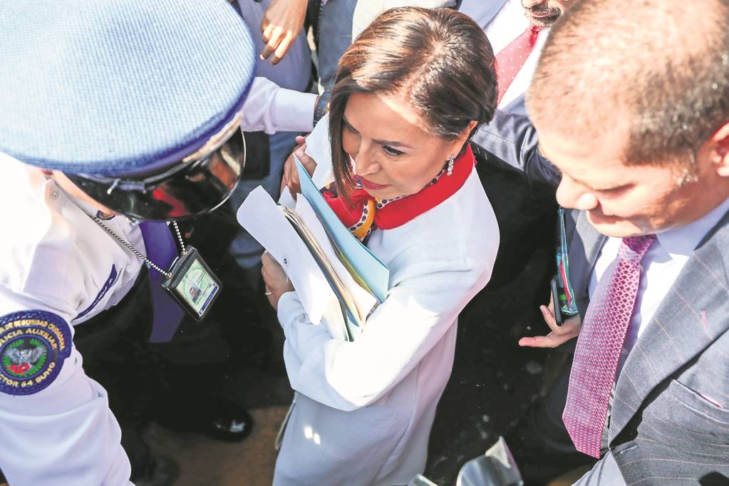 UIF presenta segunda denuncia contra Rosario Robles por “Estafa Maestra”