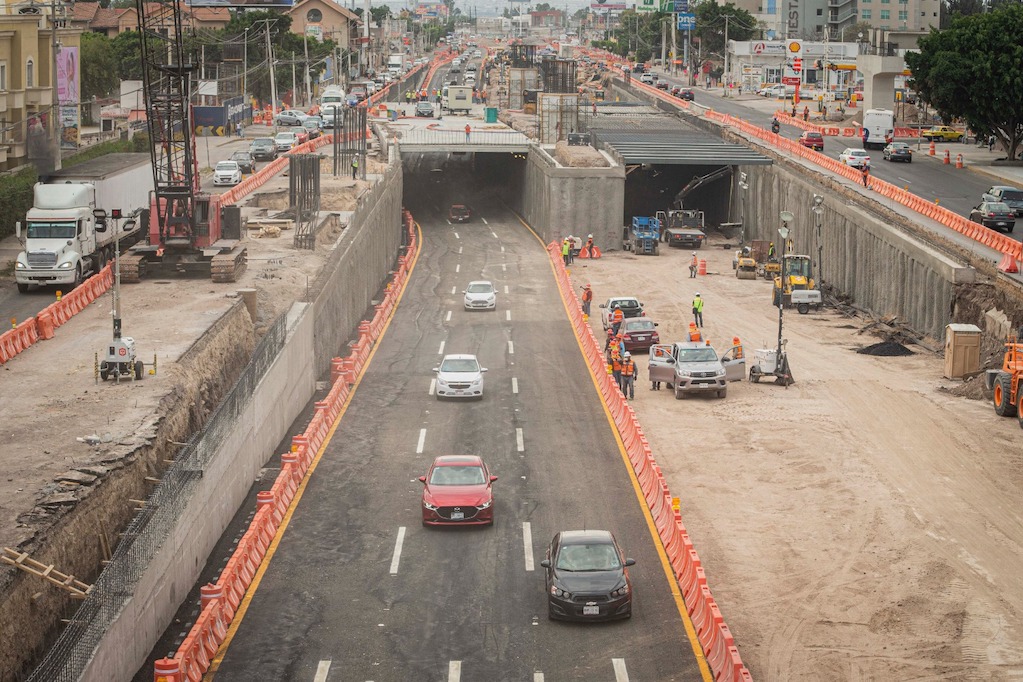 Avances de obra. Abren paso de 5 de Febrero en su cruce con avenida Zaragoza