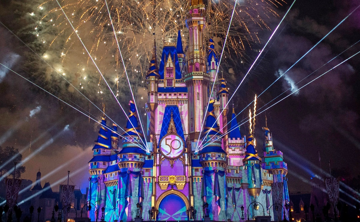 Regresa espectáculo "Happily Ever After" a Disney World en abril