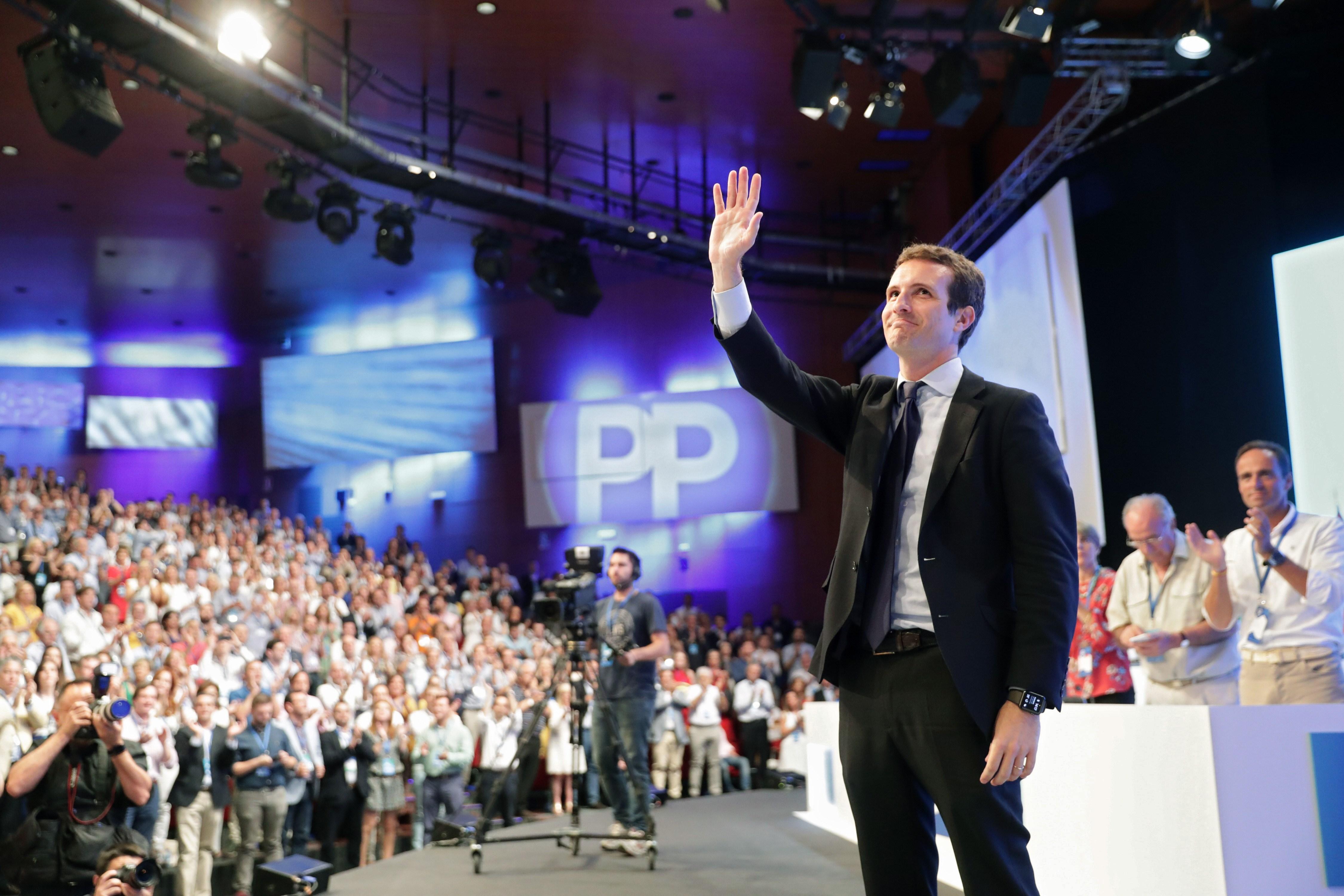 Eligen a Pablo Casado como presidente del Partido Popular español