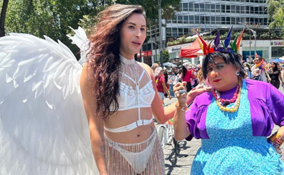 PRIDE 2023: Lalo España hace su aparición como "Doña Márgara Francisca" en la marcha y reparte mensajes de aceptación