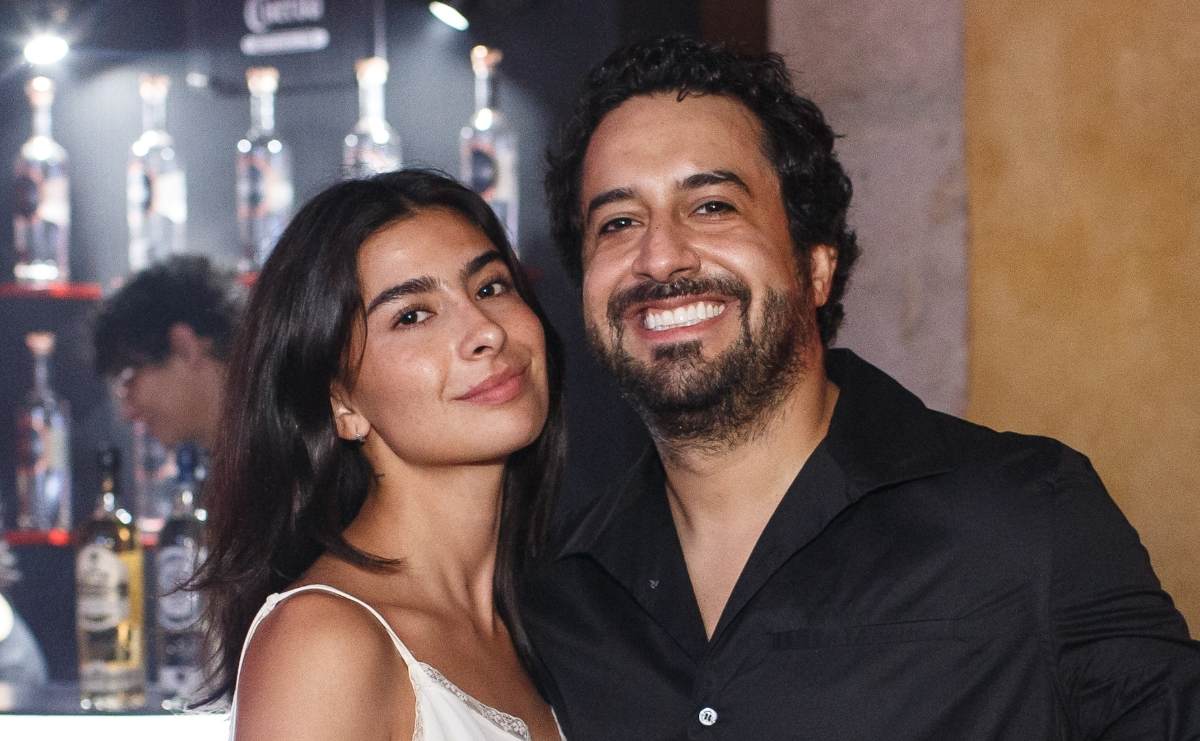 Paola Ramones, hija de Adal Ramones, posa enamorada con Daniel Tovar, su novio
