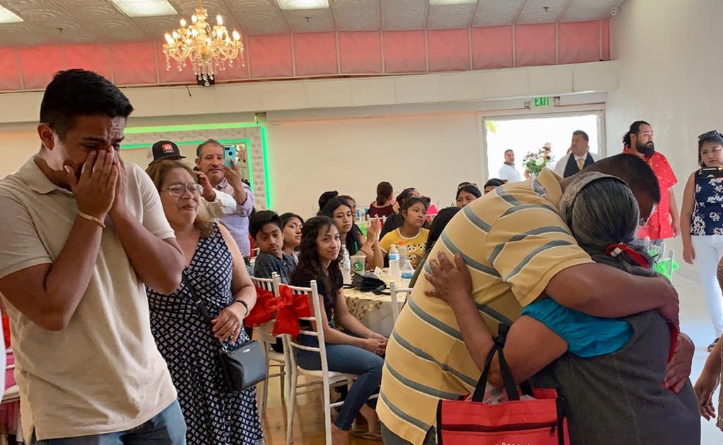 "Guelaguetza familiar" reúne a migrantes oaxaqueños en EU con sus parientes