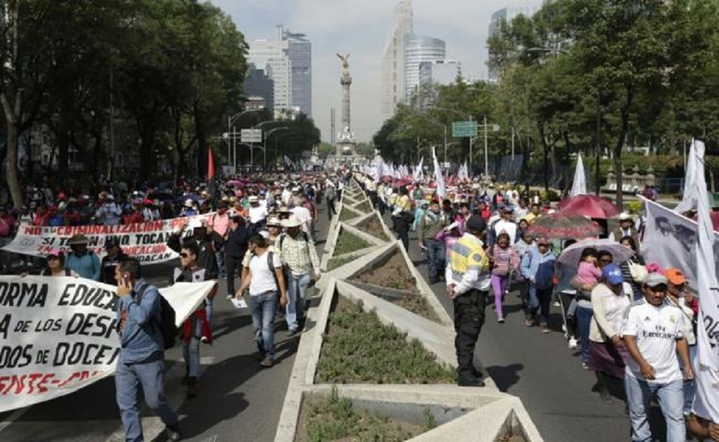 2,500 people march on Paseo de la Reforma 