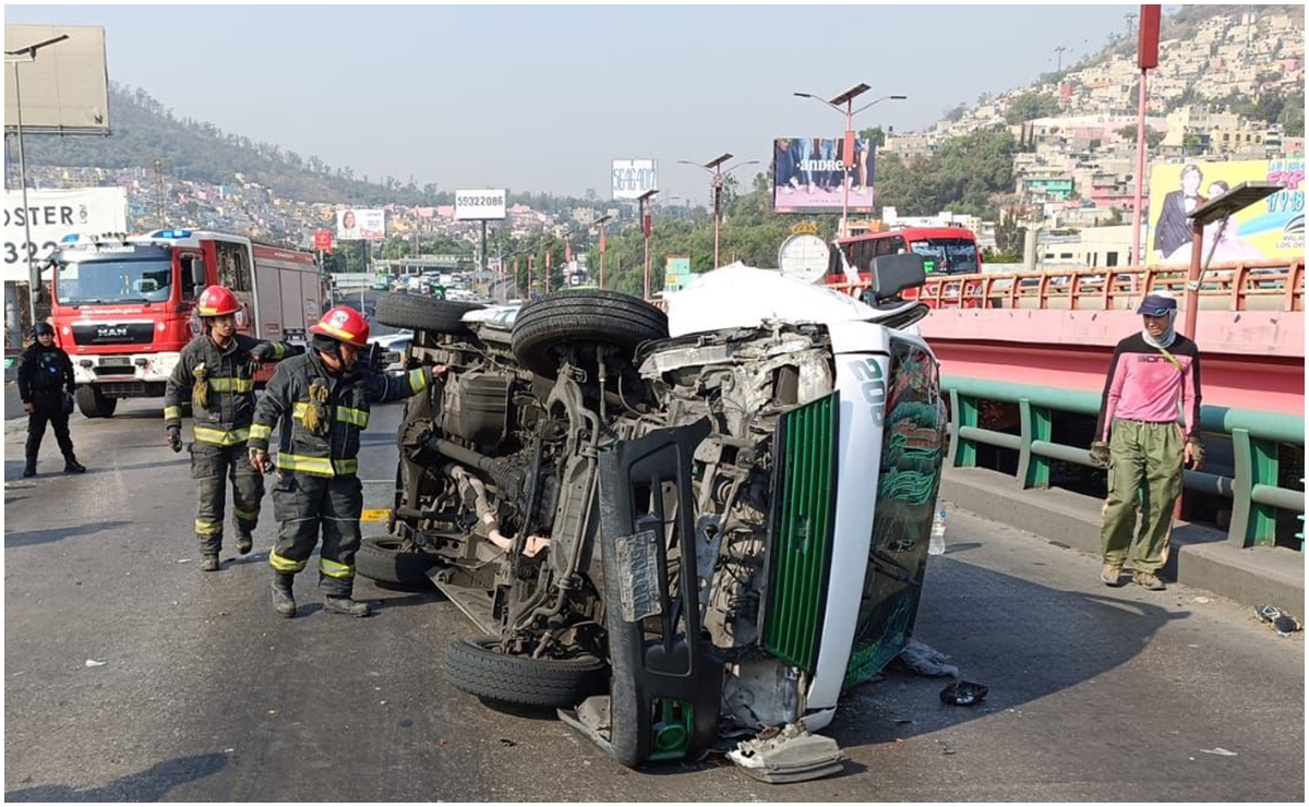 Volcadura en la autopista México-Pachuca deja varios lesionados y paraliza la vialidad 