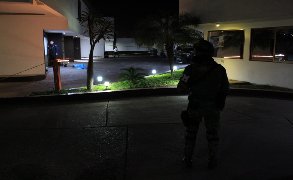 Asesinan de un tiro en la cabeza a mujer en hotel de Culiacán 