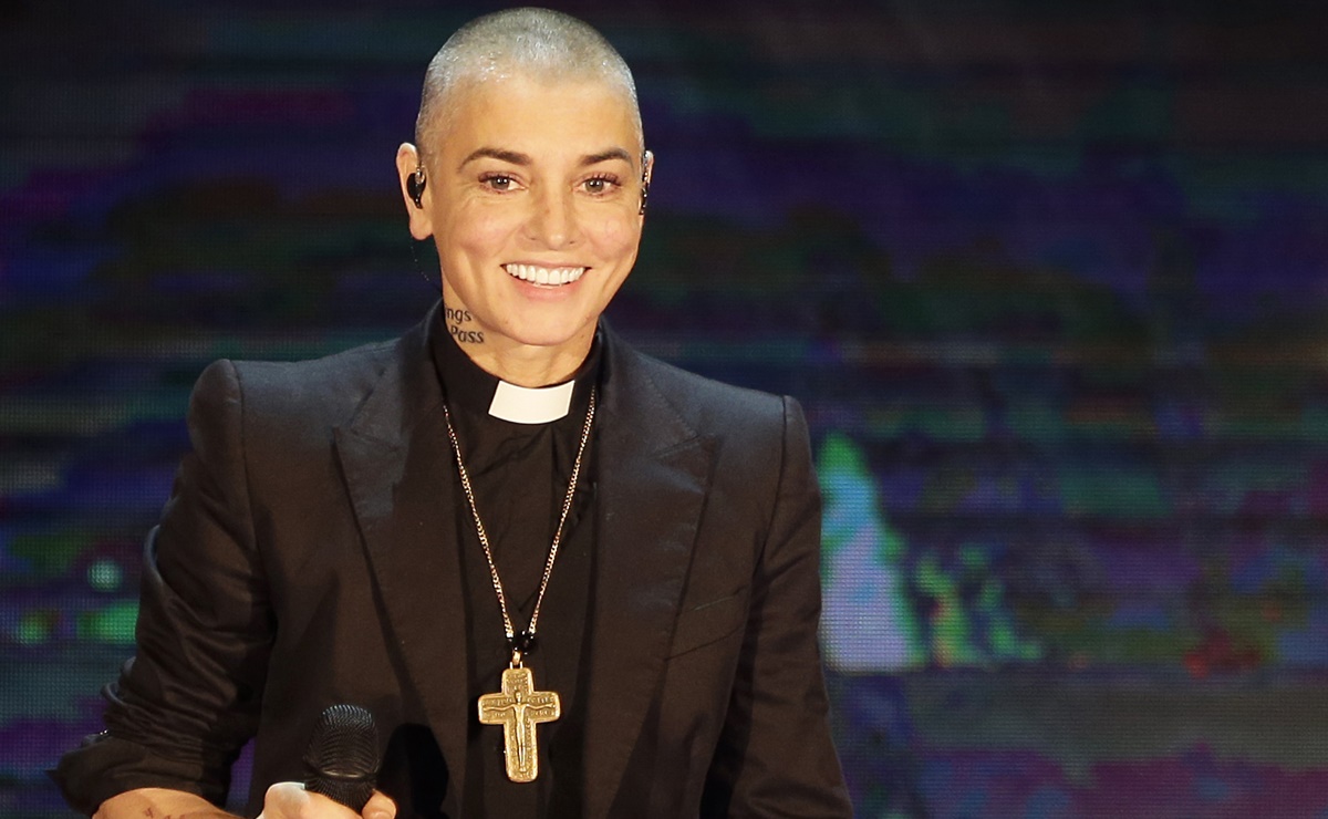 La vez que Sinéad O’Connor rompió la foto del papa Juan Pablo II en televisión