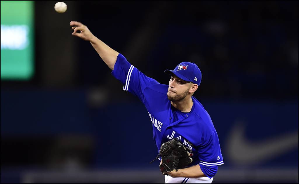 Marco Estrada triunfa con Toronto