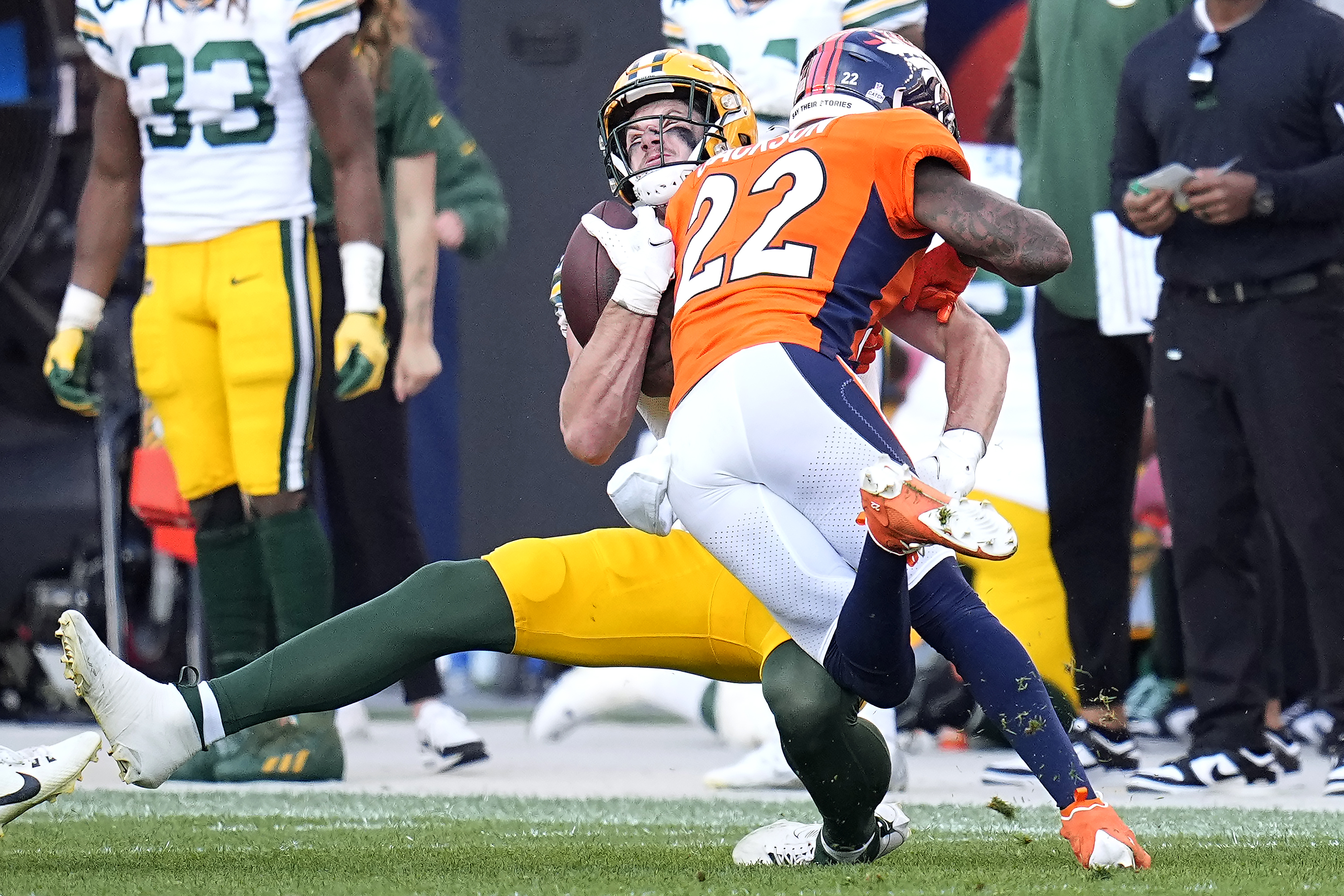 Kareem Jackson, de los Broncos, suspendido por golpe ilegal a la cabeza: ¿El final de su temporada? VIDEO