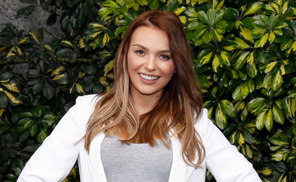 Irina Baeva se deja ver en bikini