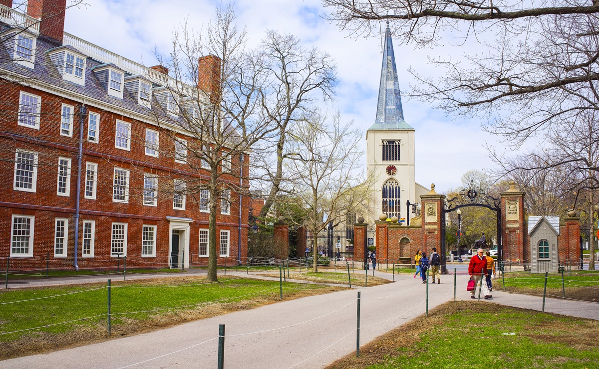 ¿Cuáles son las universidades más caras en cada región de Estados Unidos?