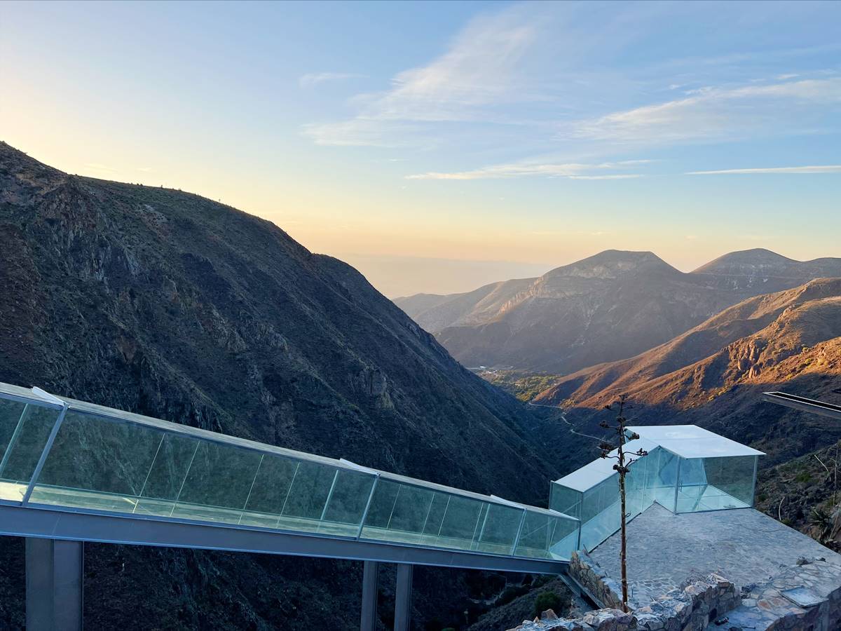 Conoce el tobogán de cristal en Real de Catorce