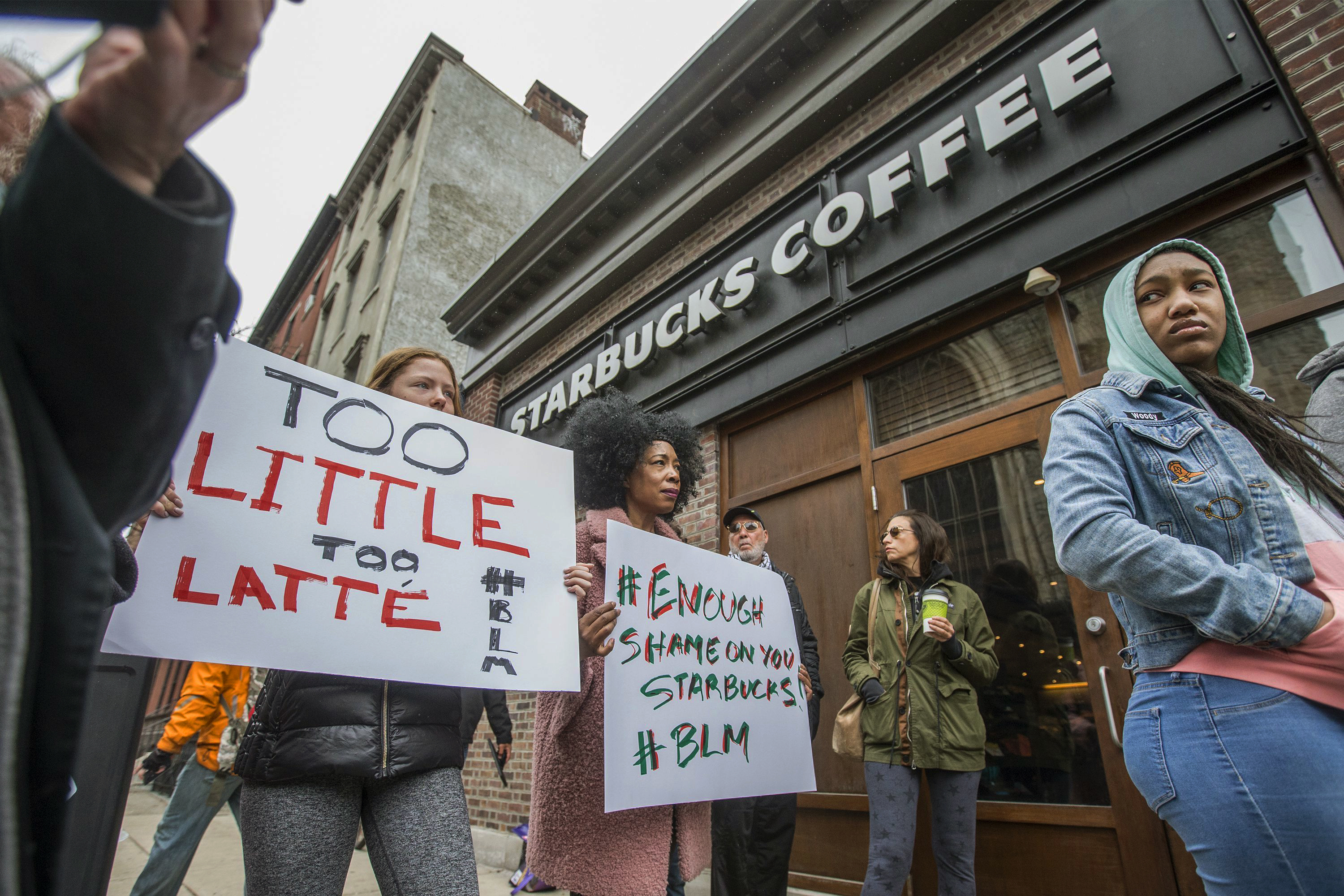 ¿Por qué Starbucks cerrará 8 mil tiendas en EU el 29 de mayo?