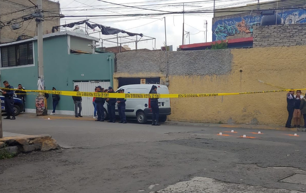 ¿Ejecución o asalto? Fiscalía mexiquense investiga muerte de hombre balaceado en Naucalpan