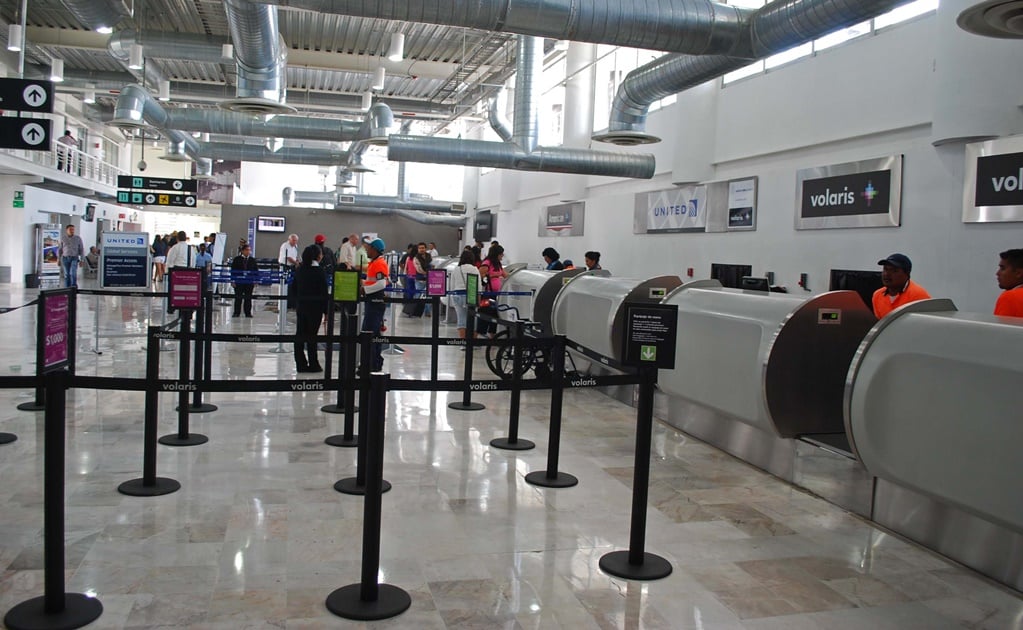 Militares aseguran 10 kilos de droga "crystal" en aeropuerto de Querétaro 