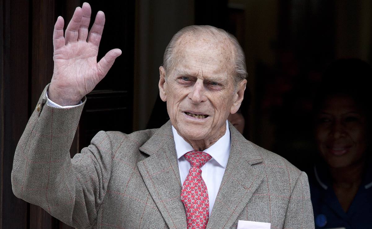 Príncipe Felipe, esposo de la reina Isabel II, es hospitalizado "por precaución"