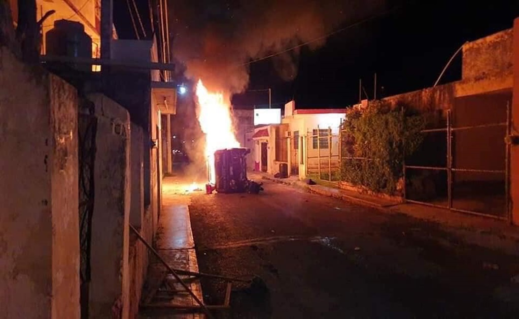Atacan con bombas molotov a policías en Yucatán por muerte de joven