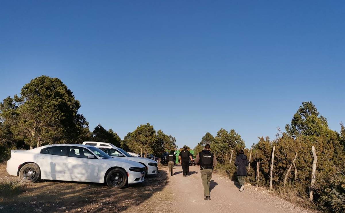 Aseguran cajas fuertes, armas y 2 mdp en cateo a propiedad de "El Bronco"