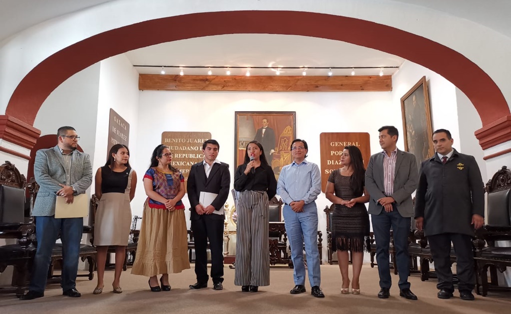 Fundación Ealy Ortiz realiza final de concurso de oratoria en Oaxaca 