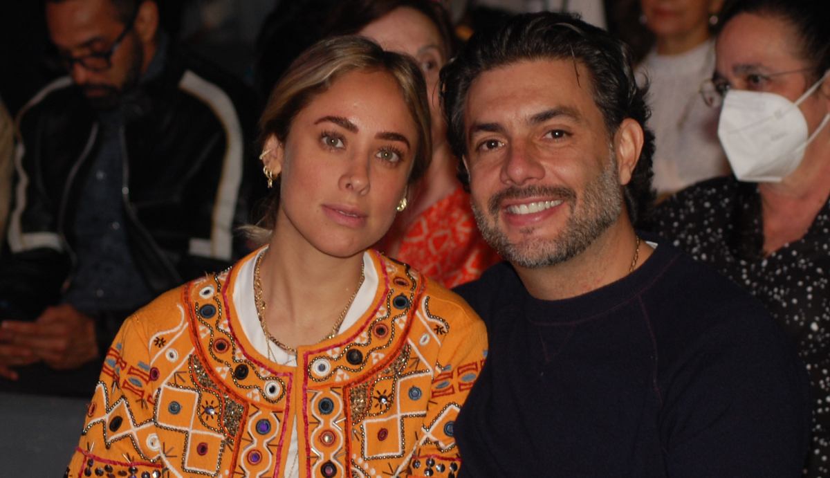 Jesús Sesma y Marcela Colokuris asisten juntos al estreno de Broadway in the Park