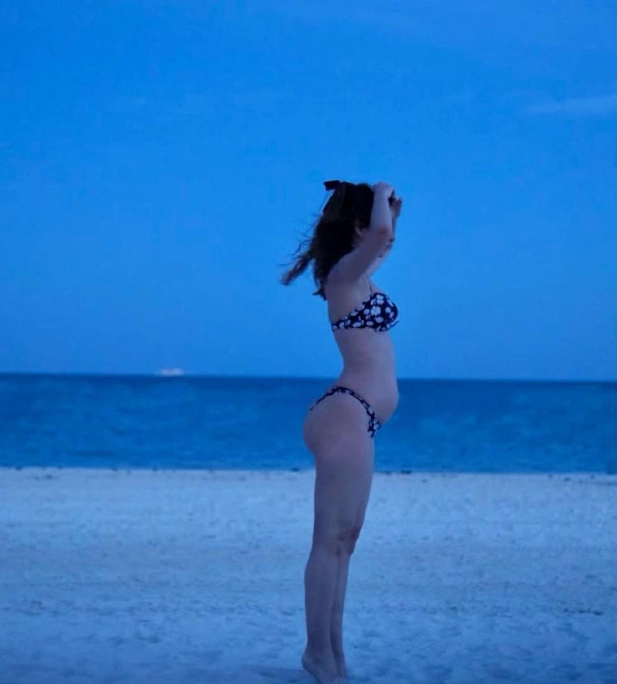 El bikini con el que Natalia Téllez presume su baby bump 