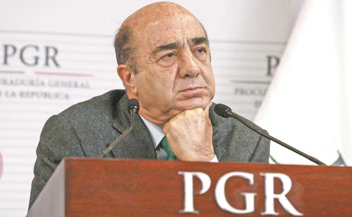 FGR detiene al exprocurador Jesús Murillo Karam