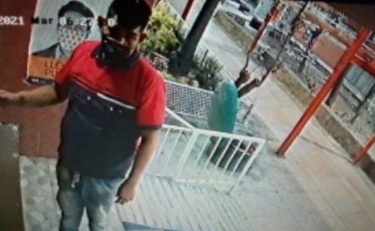 Hombre golpea con piedra a una mujer para robarle su celular en Tlatelolco