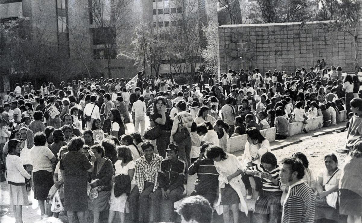 8M: DFS espió a colectivos feministas y marchas en los años 70 y 80; reportaba “lesbianas” y mantas