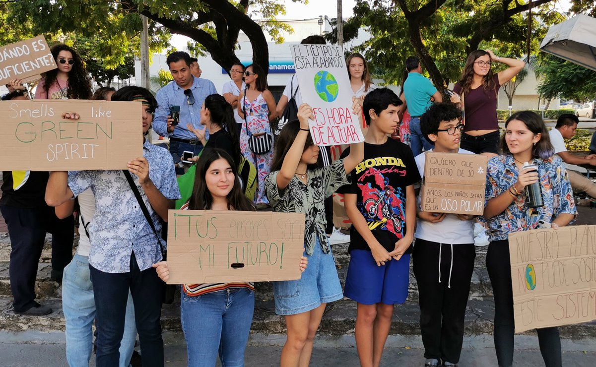 Jóvenes seguidores de Friday for Future protestan contra megaproyecto en Cancún