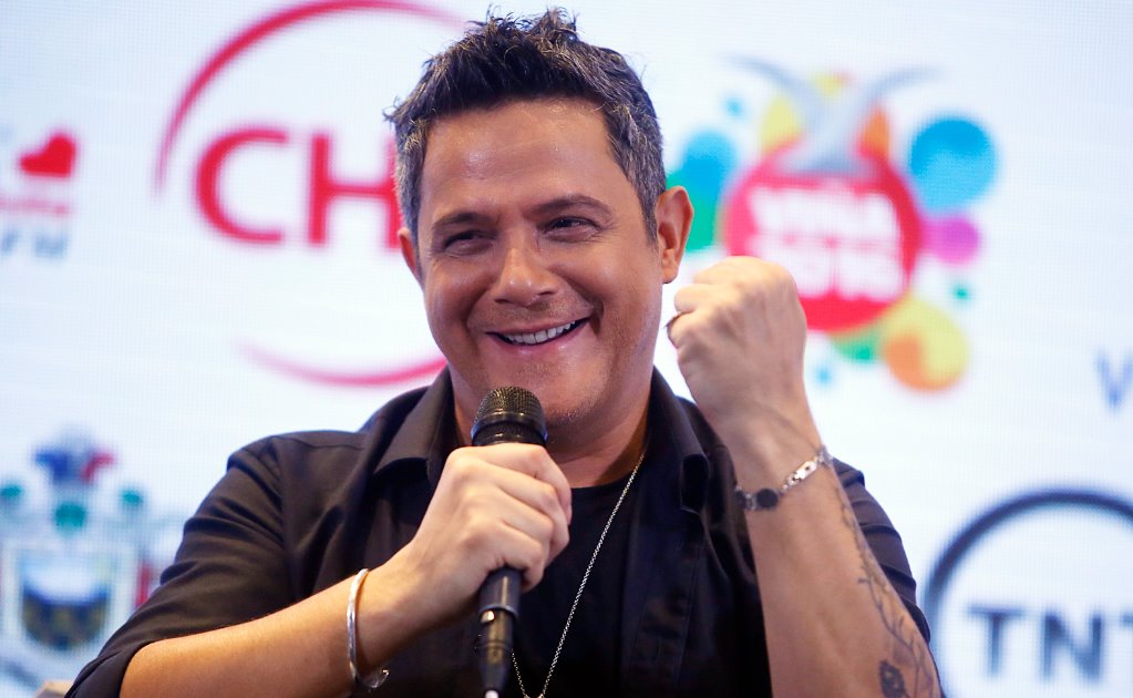 "Actué por puro instinto", dice Sanz sobre show en México