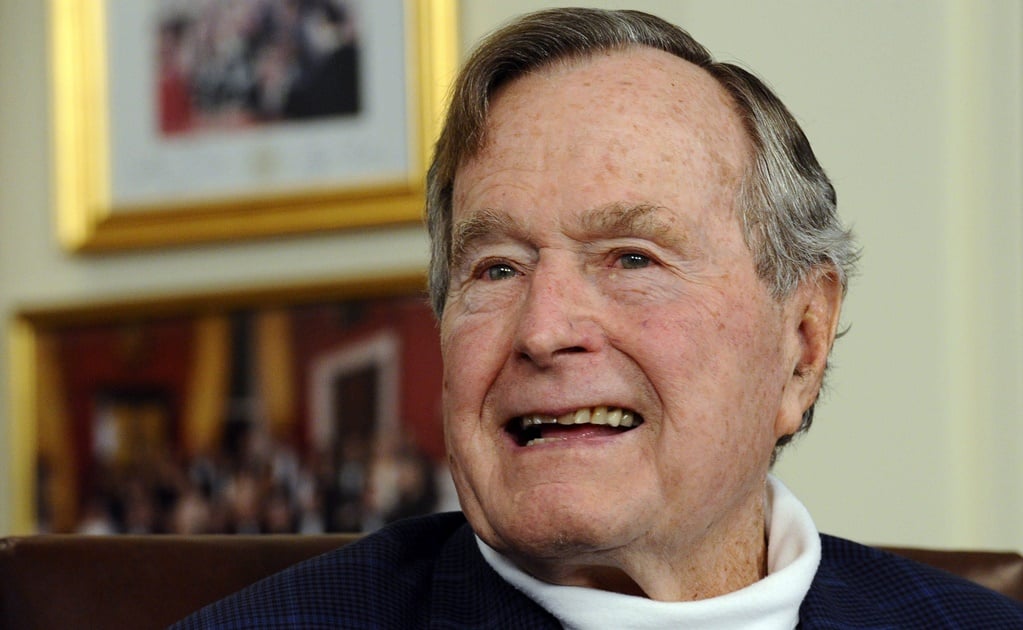 Consideran retirar tubo de respiración a George Bush padre