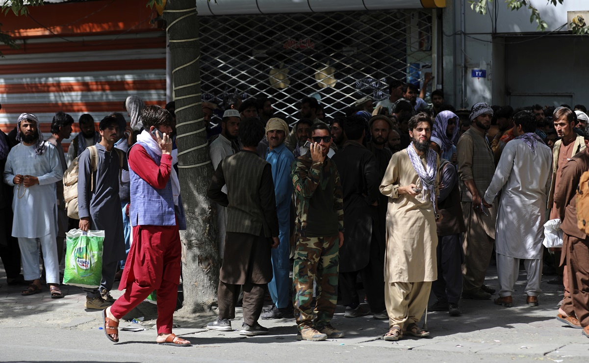 EU y aliados piden a talibanes dejar salir del país a extranjeros y afganos