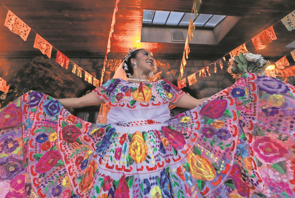 Color y tradición en Manos de mi Pueblo   