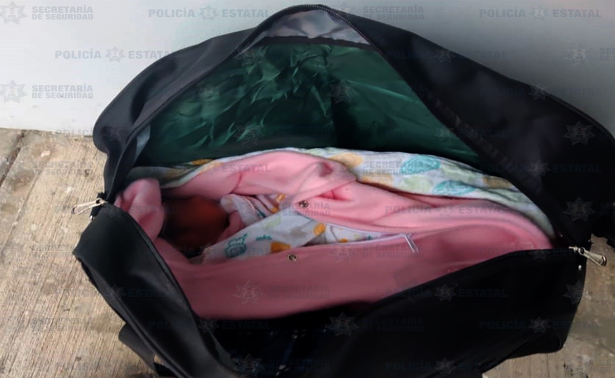 Abandonan a recién nacida dentro de una maleta en plaza de Chalco