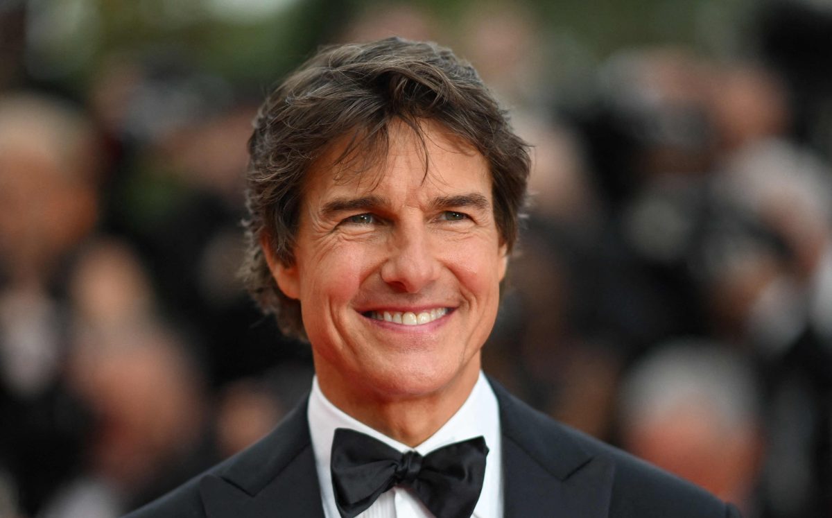 La peculiar felicitación navideña de Tom Cruise cuando se lanza de un avión