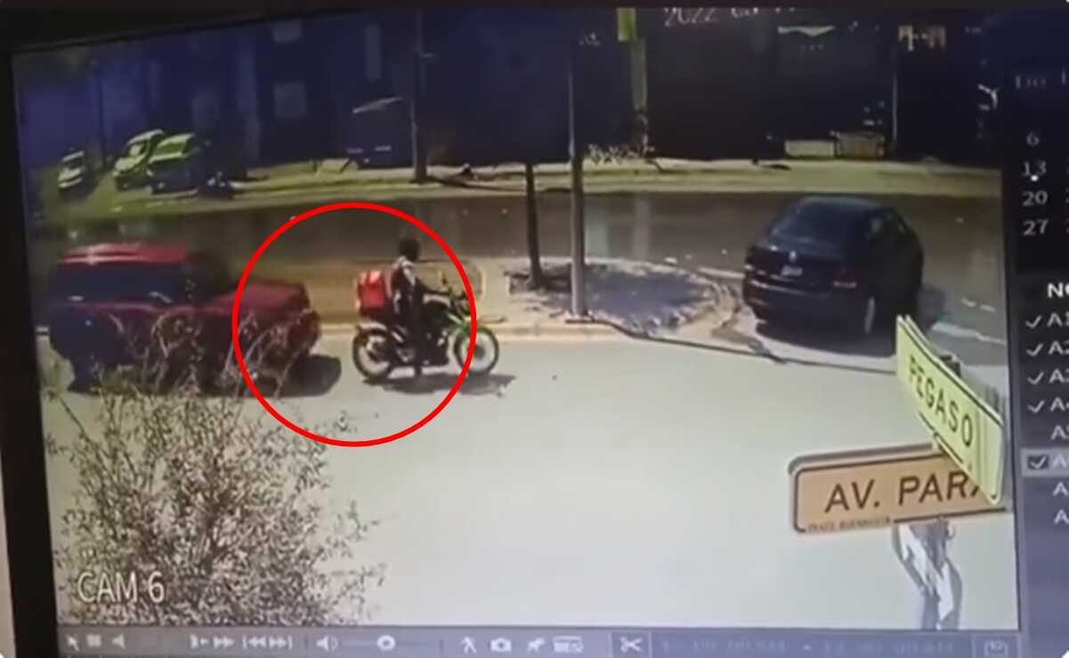 Deja tirado a motociclista tras chocarlo por alcance en Nuevo León