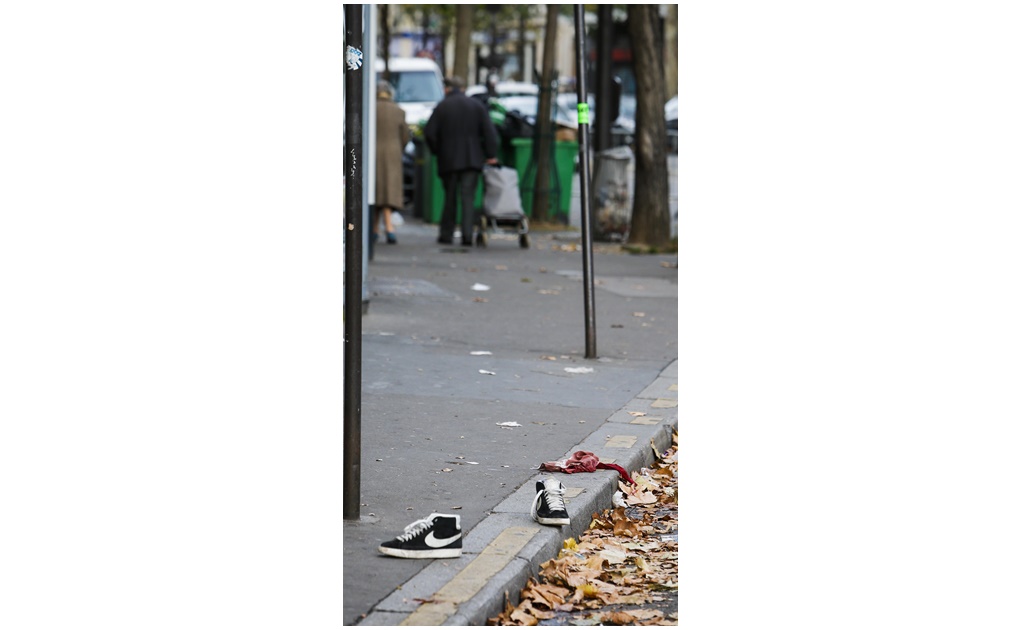 Buscan a familiares entre víctimas de París por redes sociales