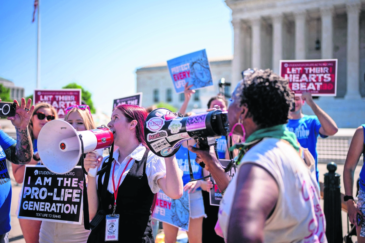 Republicanos excluyen prohibición nacional del aborto en su programa electoral