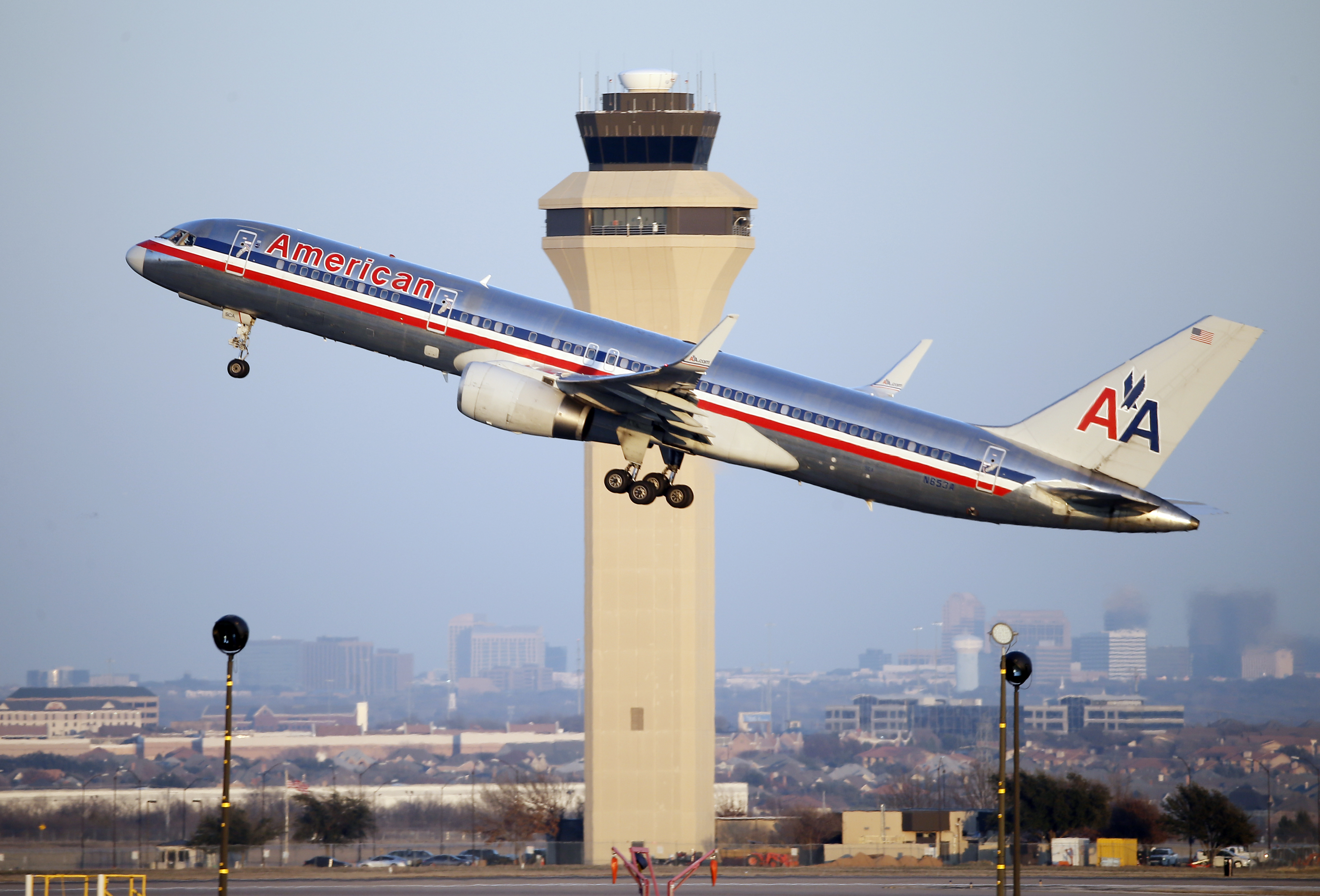American Airlines cancelará vuelos "gratis"